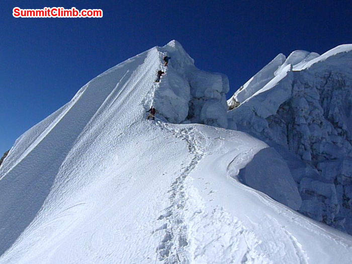 Summit ridge of Barunste. Photo Frank Seidel