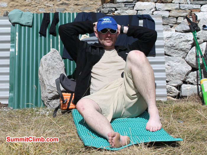 Relaxing day at Khare. Photo Ray.