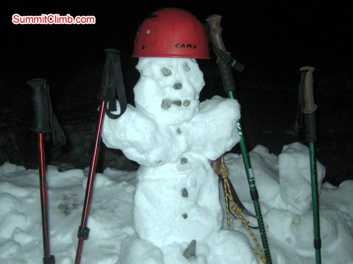 Snow person in Baruntse basecamp. Jussi Kuva Photo.