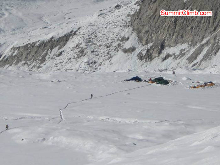 Path to Baruntse basecamp. Jussi Kuva Photo.