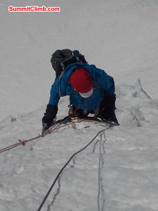 Members approaching Camp 2 at 6700 metres/22,100 feet. Photo Wayne Herrick