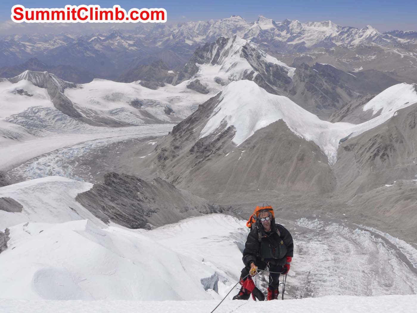 Ken from Australia jumaring fixed lines to camp 3. Dmitri Nichiporov photo