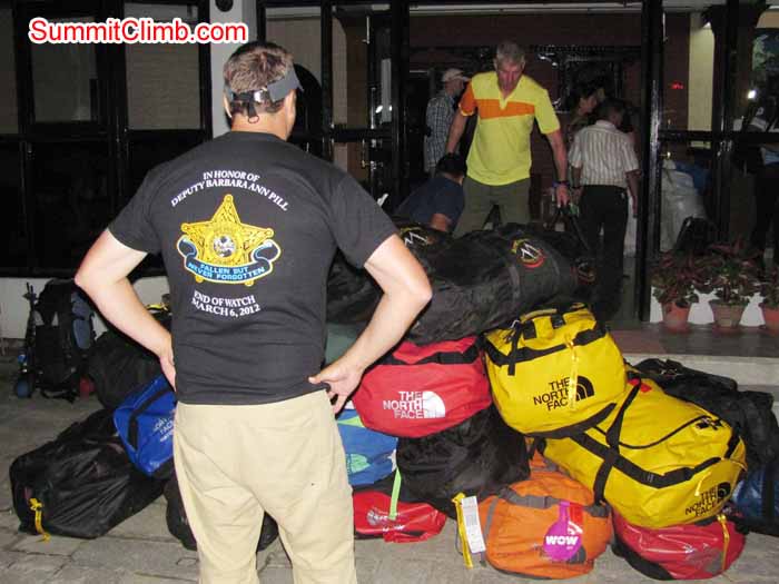 steve packs medical kits in Kathmandu1. Troy Bacon Photo