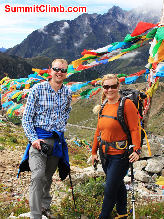Atli and Villa enjoy a walk above Nyalam. Christoph Forster Photo