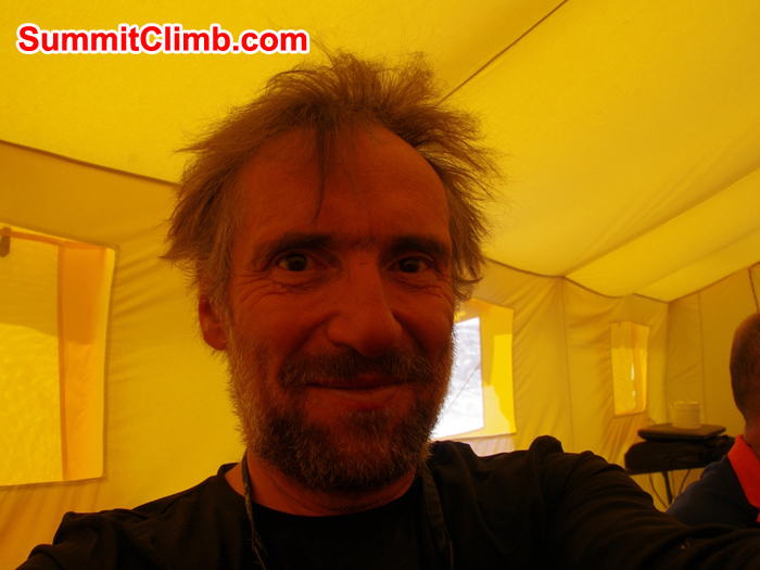 Detlef hair washed. Photo Detlef Buckwitz