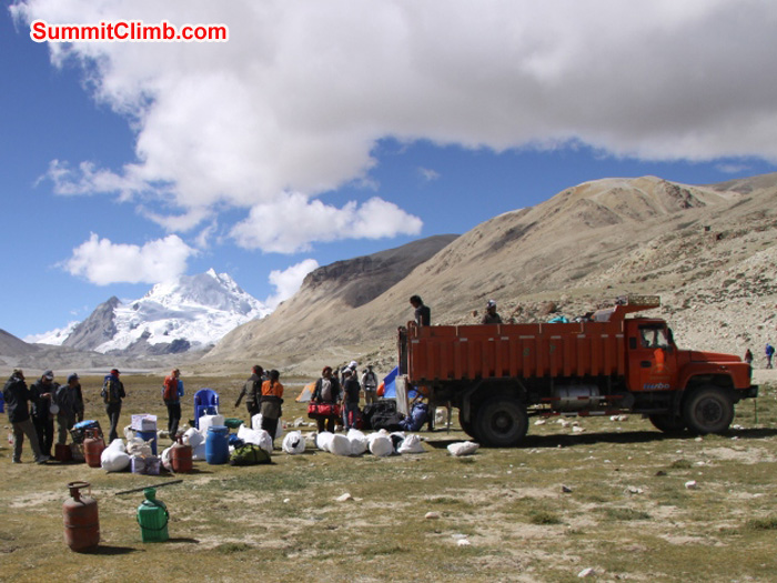 Eagle above Cho Oyu photo by matt olsen Eagle above Cho Oyu photo by matt olsen