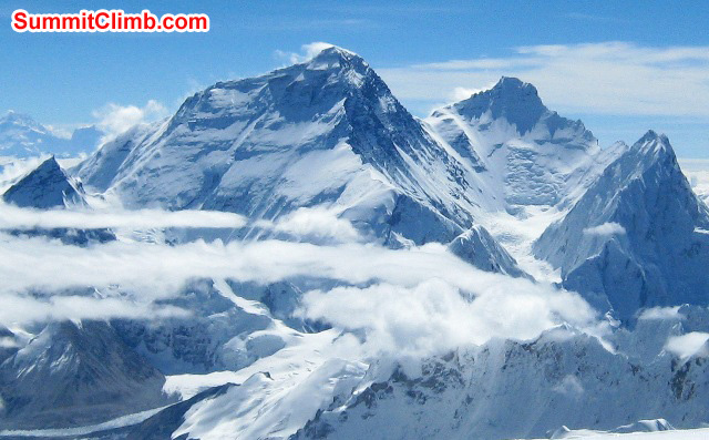 Changtse, Everest North Ridge, Lingtren, Pumori, Everest South Col, Geneva Spur, Lhotse, Western Cwm, and Nuptse, seen from Cho Oyu Summit. Photo Matti Sunell