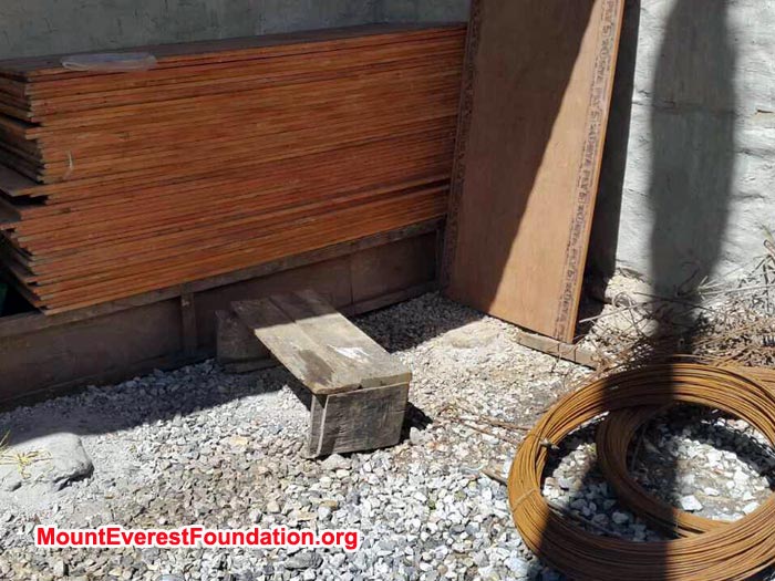 Ply wood collection for deboche