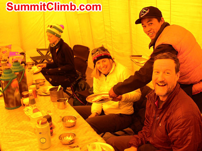 Team breakfast in EBC, with Nouri, Patrick, Christie & Alex. Photo by Sam Chappatte Team breakfast in EBC, with Nouri, Patrick, Christie & Alex. Photo by Sam Chappatte