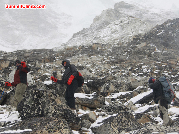 Dan Mazur, Scott Smith, and Bir Bahadur Tamang on an acclimatization walk to 5650 metres - 18,500 feet. Monika Witkowska Photo. Dan Mazur, Scott Smith, and Bir Bahadur Tamang on an acclimatization walk to 5650 metres - 18,500 feet. Monika Witkowska Photo.