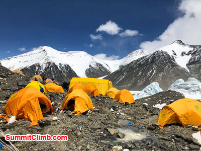 everest climb basecamp