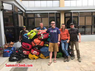 everest climb meeting