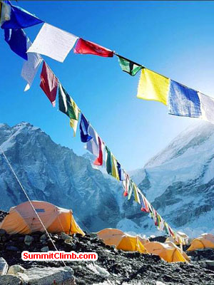 everest climb basecamp