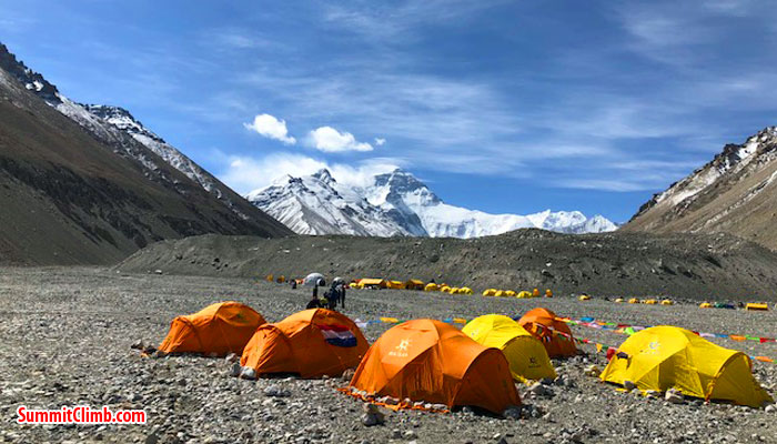 everest climb basecamp