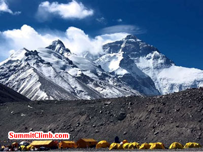 everest climb basecamp