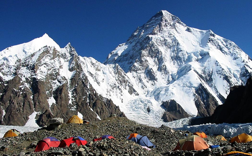 k2 trekking