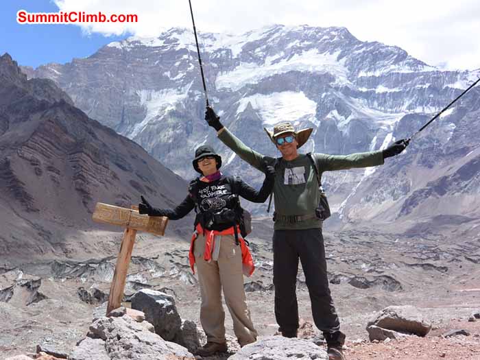 Komal and Waldyr at 4100m - Photo Mike Fairman