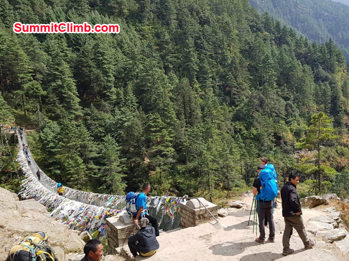 Beautiful day to hike toward Namche Bazaar