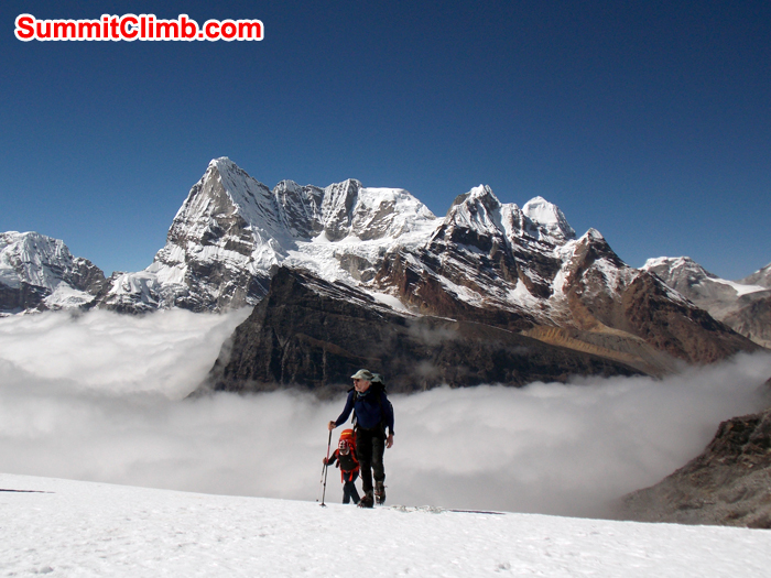 Stephen and Dan climbing up to High Camp
