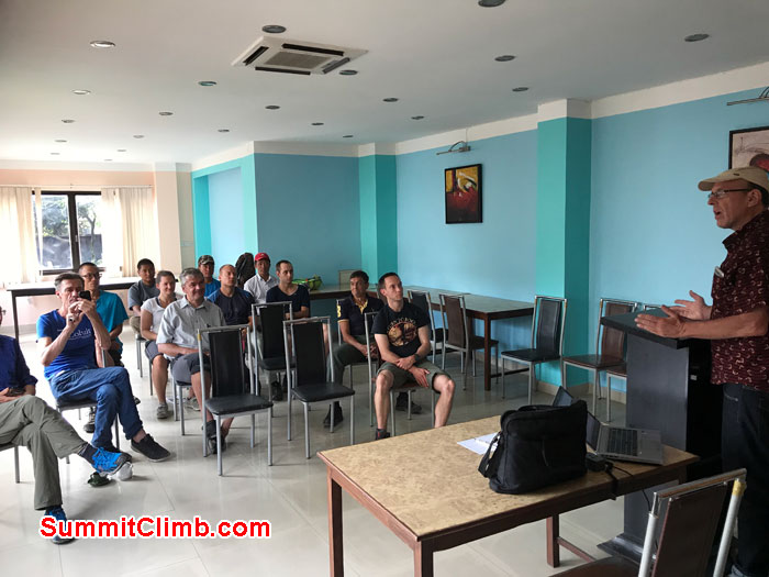 Dan Mazur and Cho Oyu team are in Expedition breifing