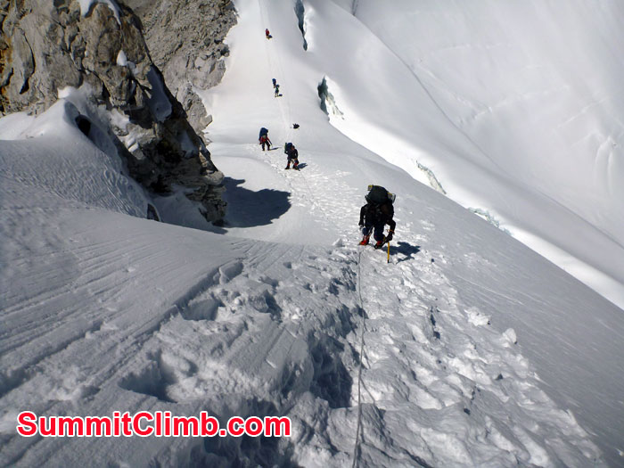 Going for summit cho oyu. Photo Sam