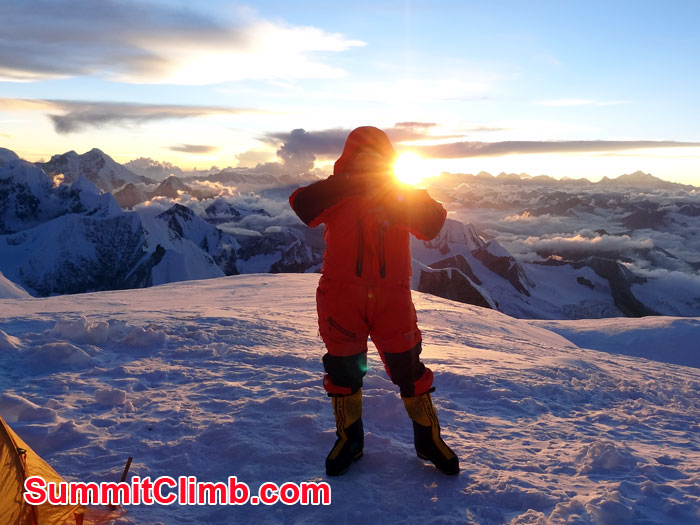 cho oyu camp 2 sunrise. Photo Claas