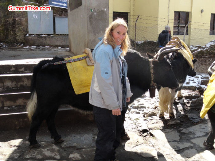 Derek taking a picture with Yak. Photo Derek.