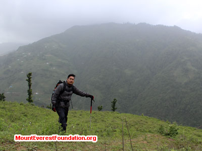 nepal volunteer trek, nurse
