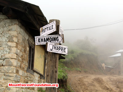 nepal volunteer trek, street sign